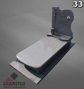 33 pomnik granitowy jasny